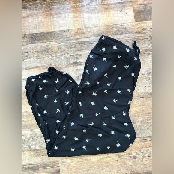 Volcom palm tree pants. Loose Lighweight Jogging Pants. Size Large. - Picture 4 of 4